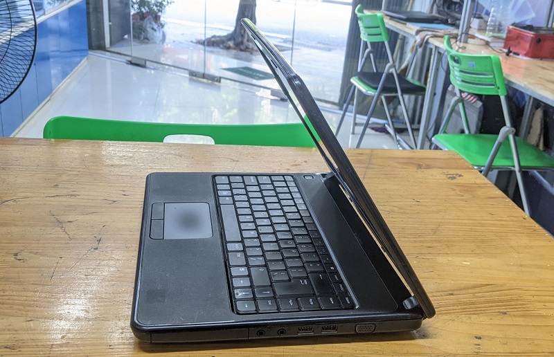 Laptop Cũ Dell Inspirion N4030